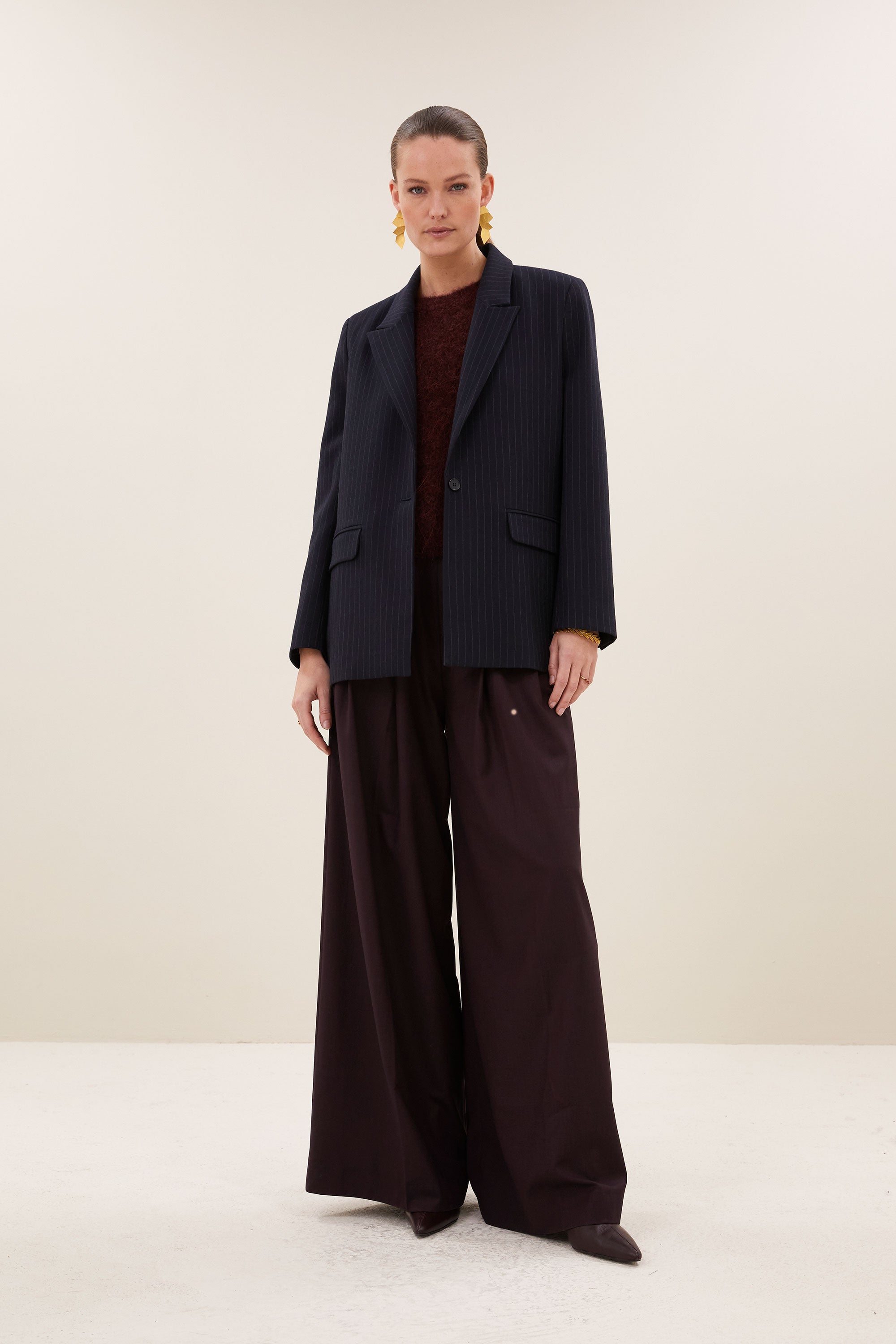 nes-pinstripe-blazer-midnight-comfortabele draagervaring-all-time classic-knoopsluiting-by-bar-productfoto