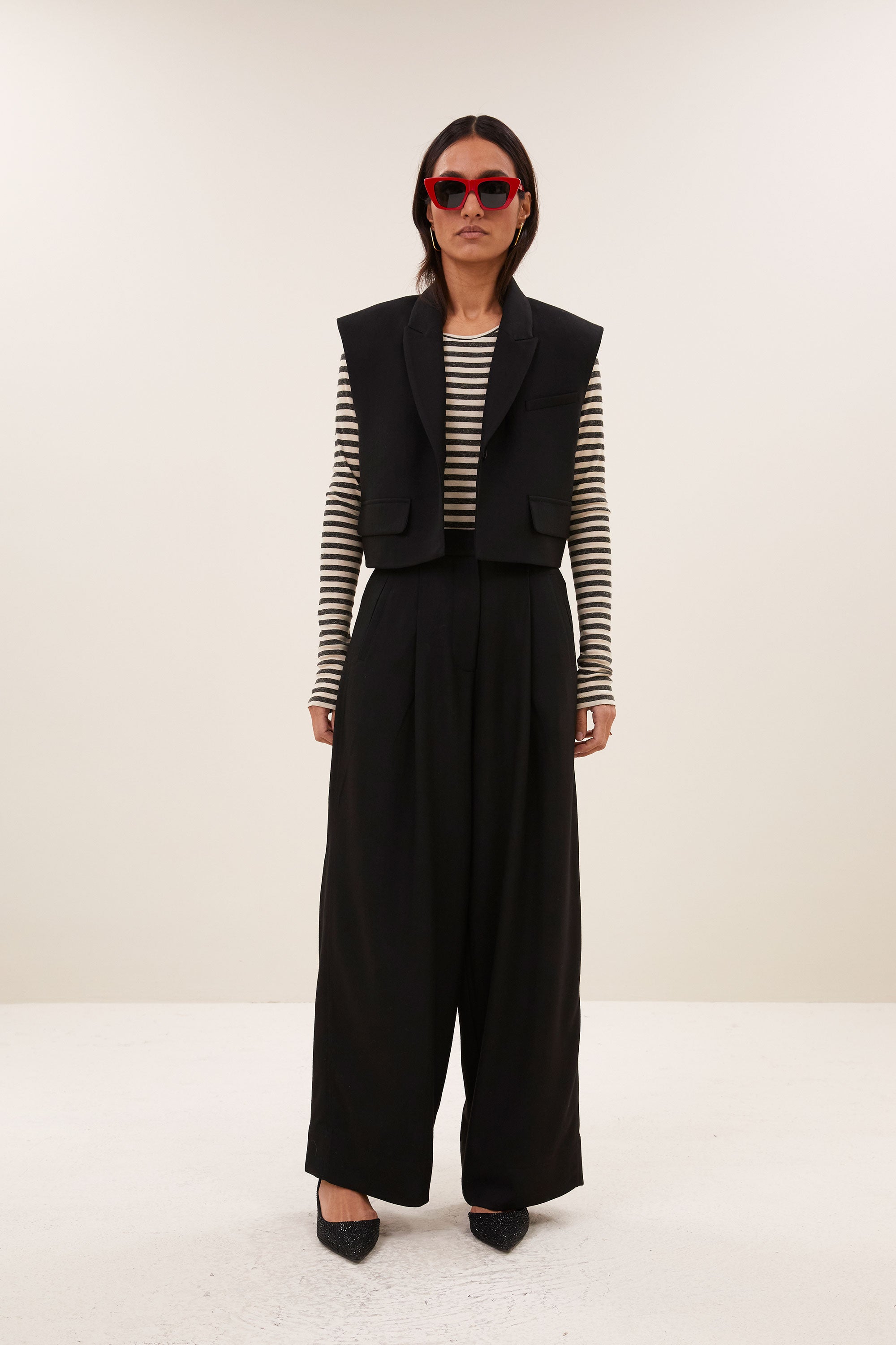 bobi herringbone gilet | black