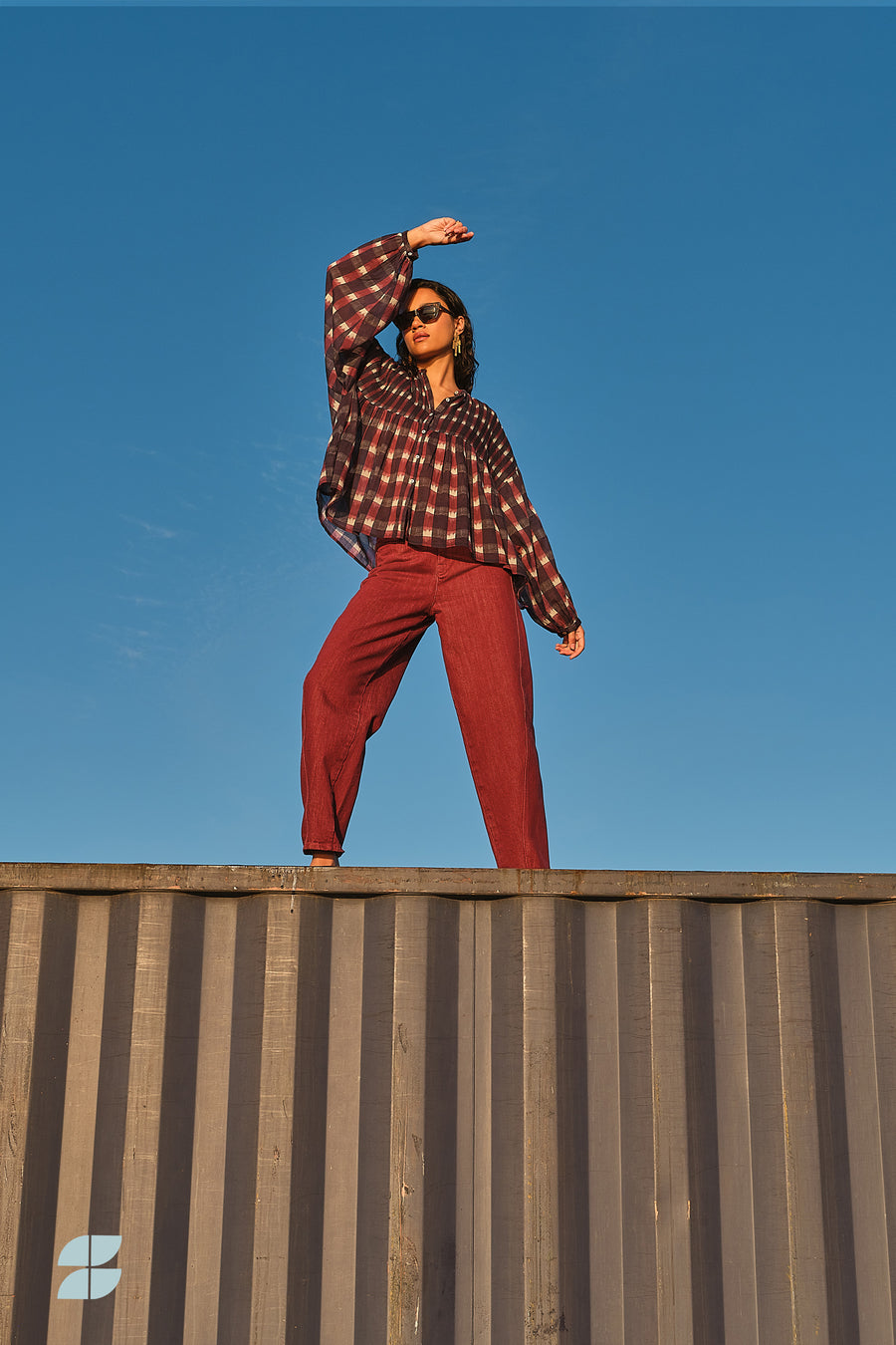begum-wine-jeans-wine-all-time classic-gemaakt door specialist in denim-biologisch katoen-by-bar-sfeerbeeld
