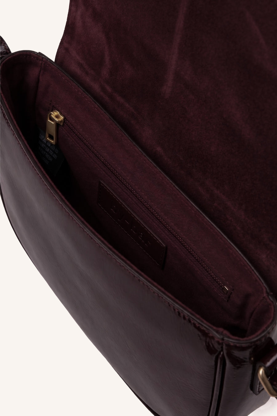 paris-foil-bag-burgundy-crush-blinde ritssluiting-must-have essential-by-bar-sfeerbeeld