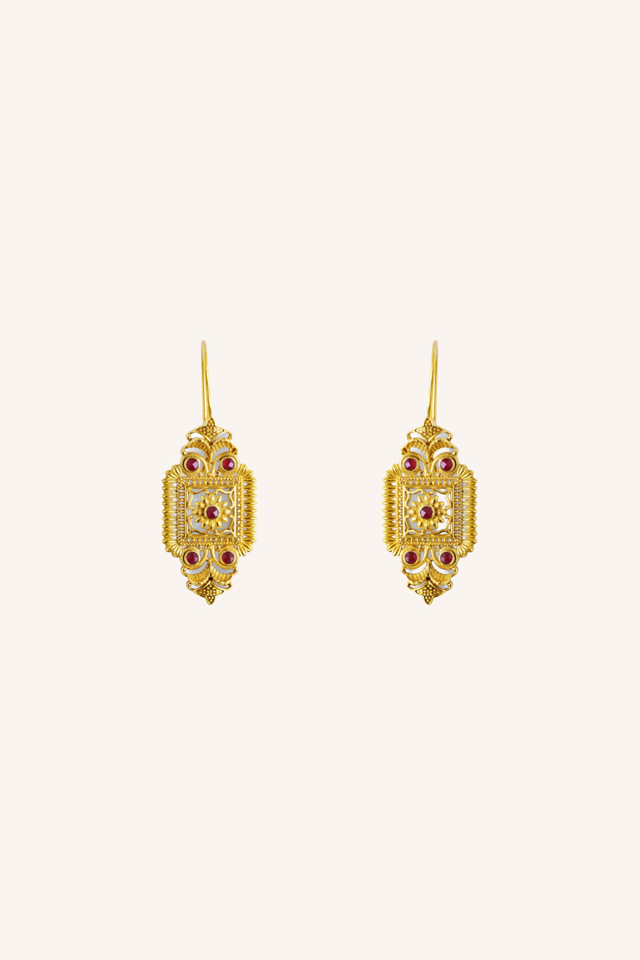 gupta-earring-gold-gold plated-all-time classic-by-bar-sfeerbeeld
