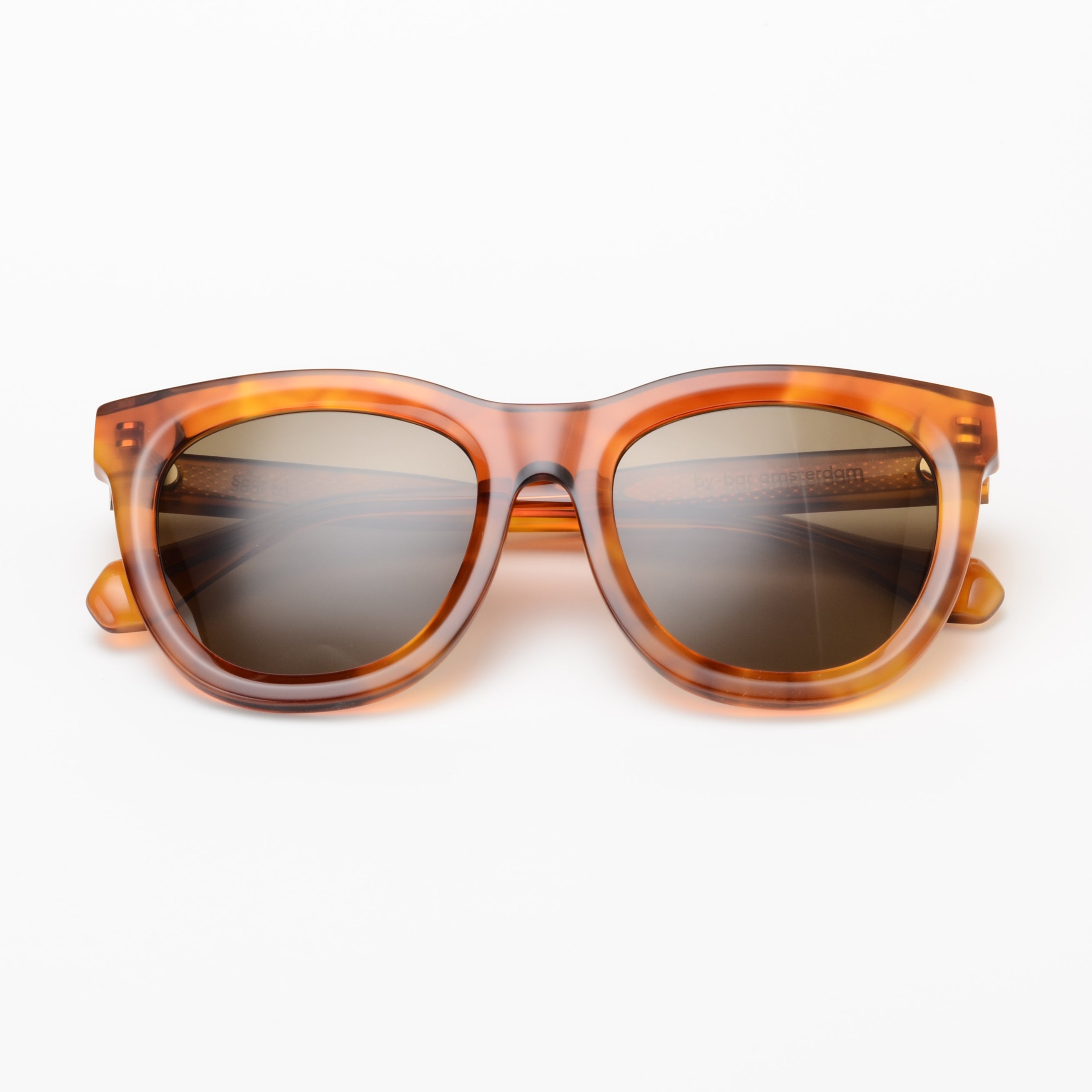 saar sunglasses | caramel