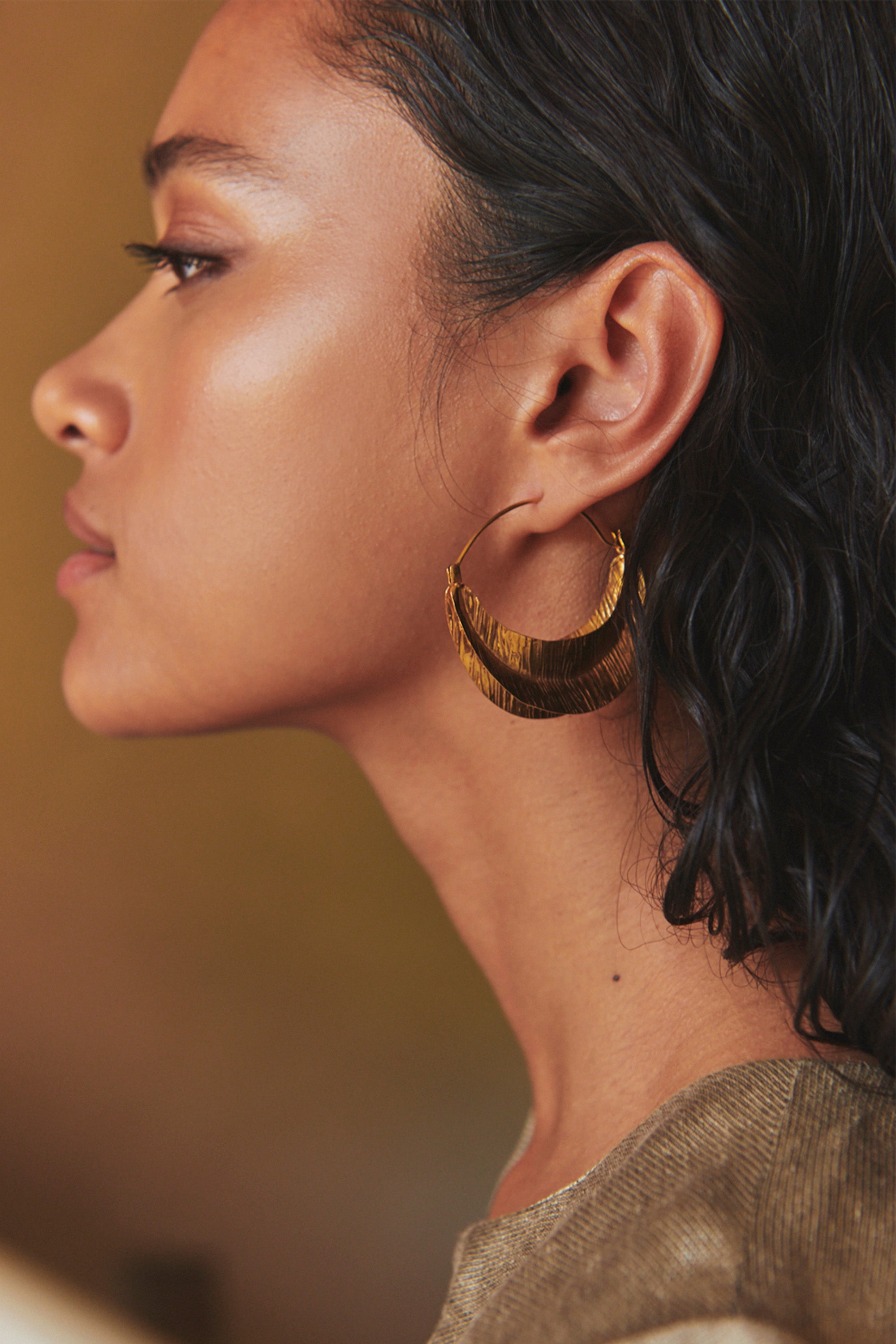 moon earring | gold