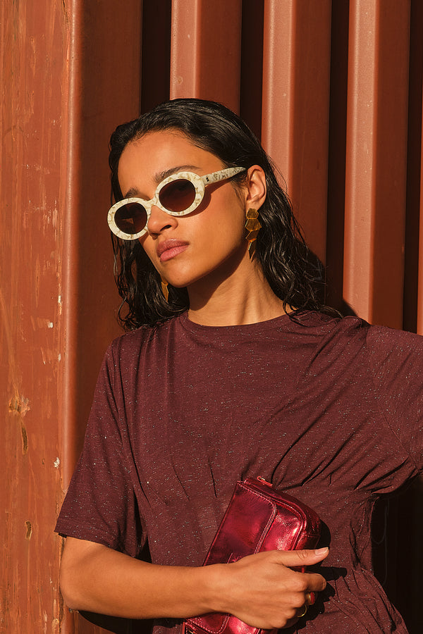noa-sunglasses-bright-marble-by-bar-sfeerbeeld